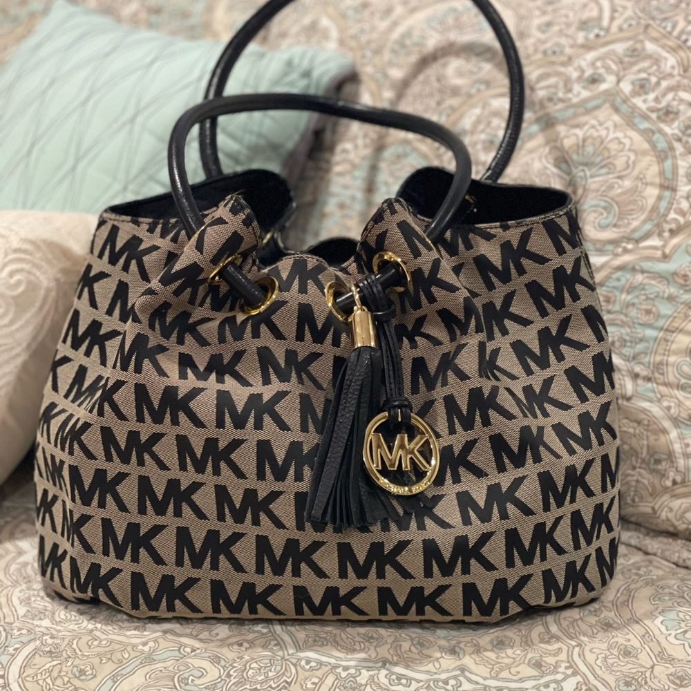 Michael Kors bag and matching wallet
